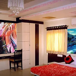 2* Hotel Samridhi